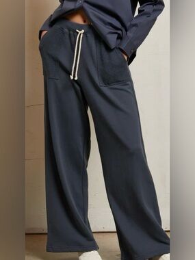 PERFECTWHITETEE Rosanna Reverse pocket pant in Night Blue Size Large NWT